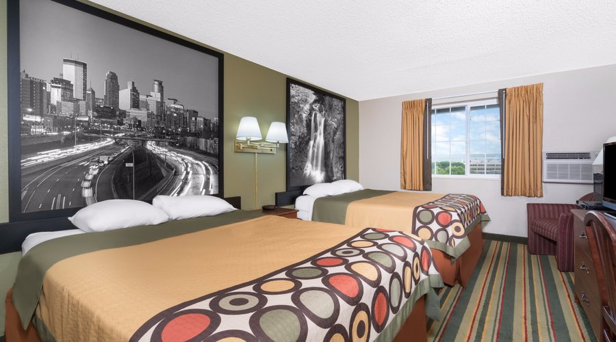 2 Queen Room
