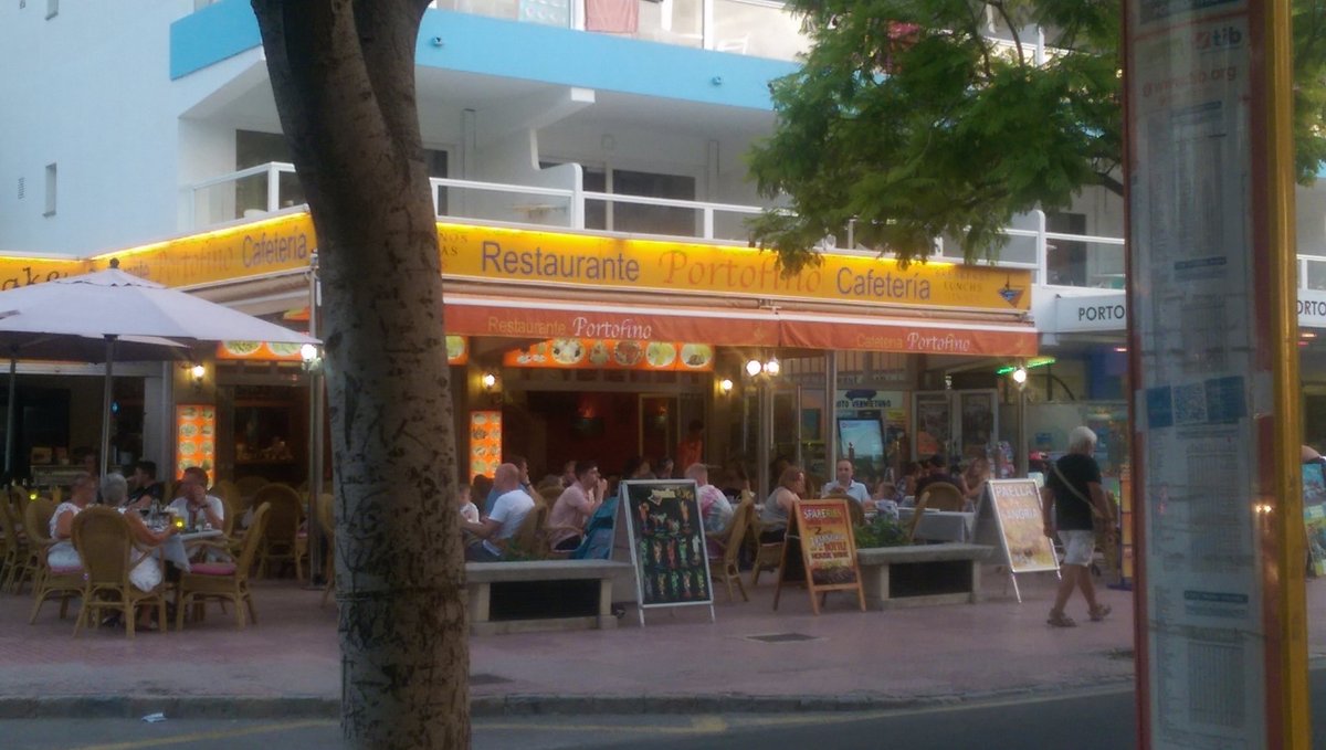 PORTOFINO, Santa Ponsa - Below Portofino Apartments - Restaurant ...