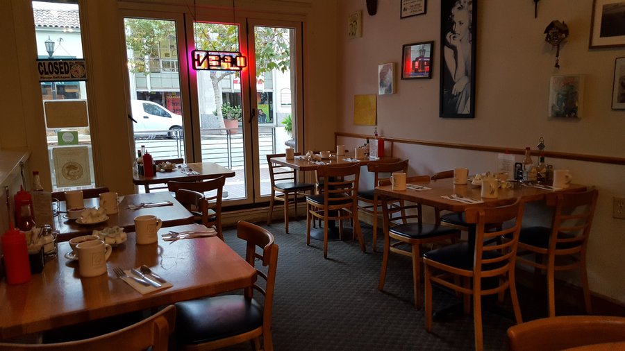 Old Monterey Cafe