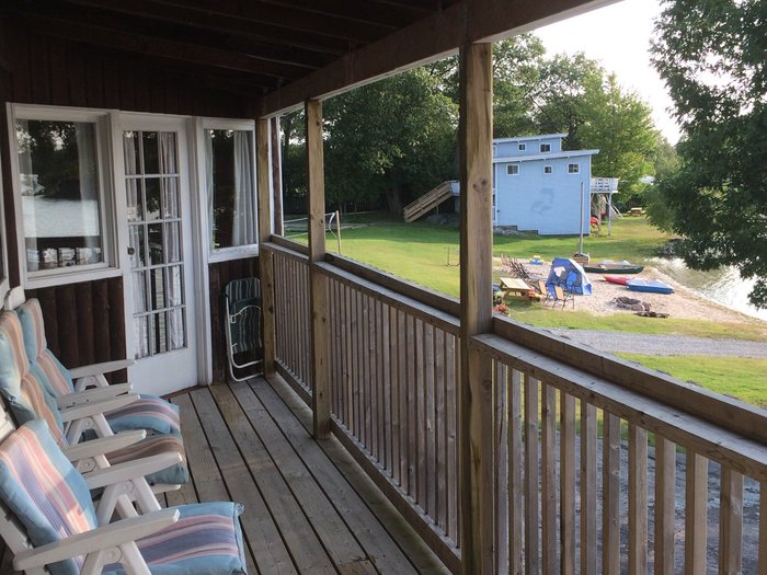 BLUE WATER LODGING - Cottage Reviews (Honey Harbour, Ontario)