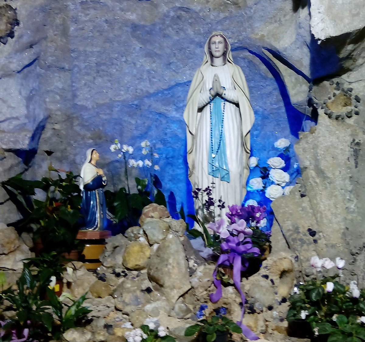 Nossa Senhora de Lourdes Grotto (Veranopolis, Brazil): Address, Phone ...