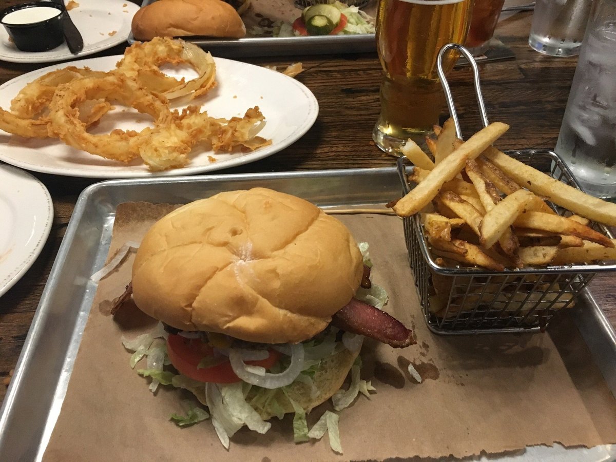 OMAHA TAP HOUSE - 579 N. 155th Plz - Menu, Prices & Restaurant Reviews -  Order Online Food Delivery - Tripadvisor