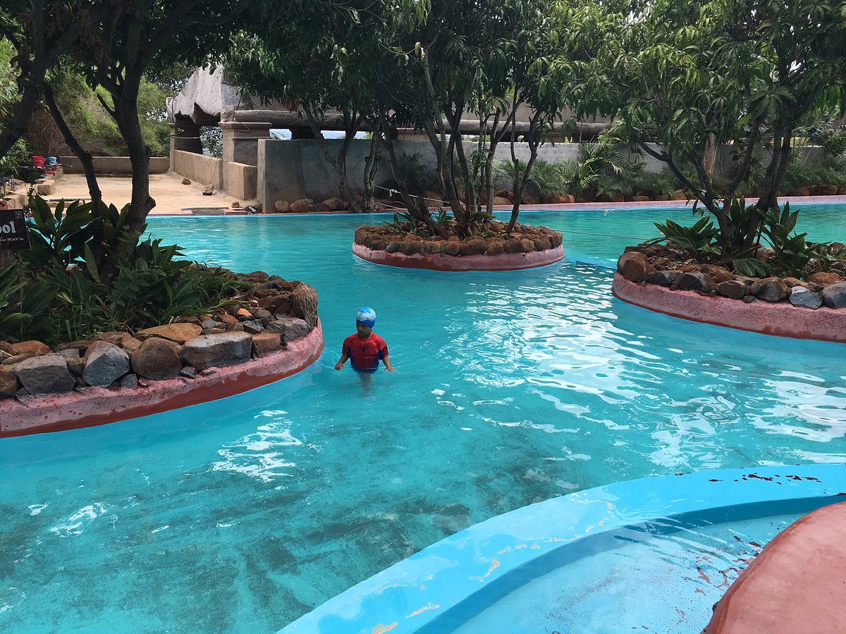 Shilhaandara Resort Pool Pictures & Reviews - Tripadvisor