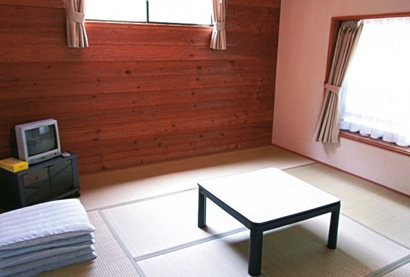 Japanese style Tatami room. Up to 4 people stay in one room. Ideal for family with small childre