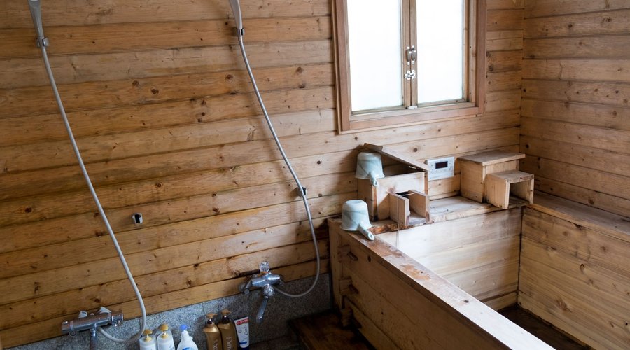 You can enjoy big wooden bathtub with your family.