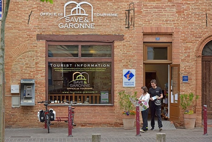 En voyage à Grenade-sur-Garonne, on va faire le plein d'info à l'Office de Tourisme Save et Garo