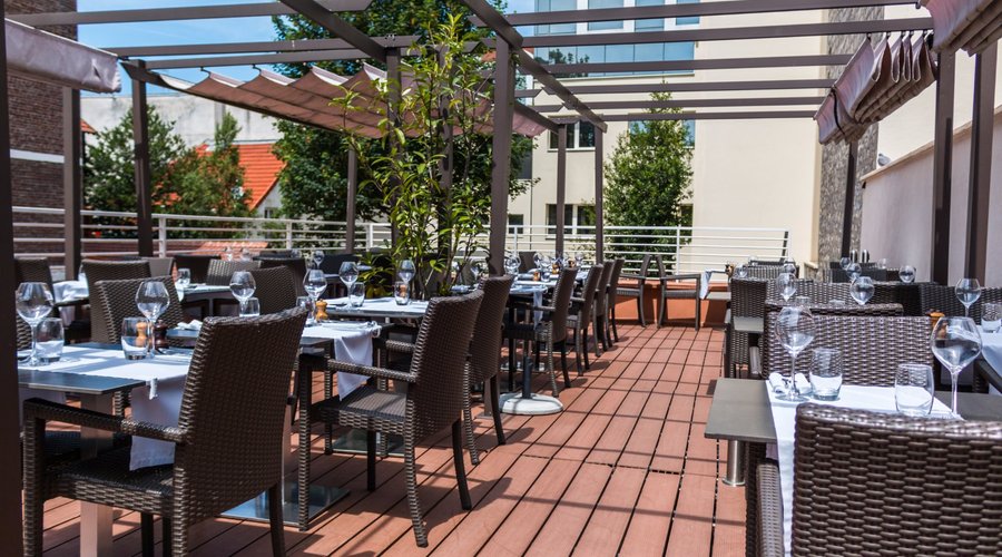 TERRASSE ÉTAGE