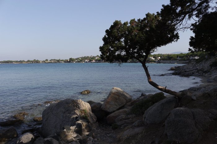 baia azzurra al mattino