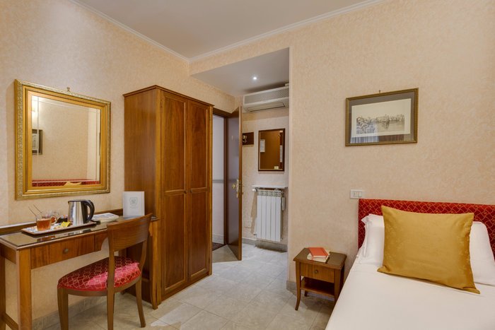 Campaña instructor popular HOTEL SILLA - Ahora 99 € (antes 1̶0̶5̶ ̶€̶) - opiniones y precios