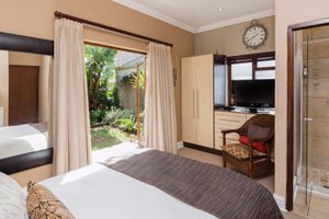 Room & Suite