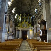 zicht op het orgel