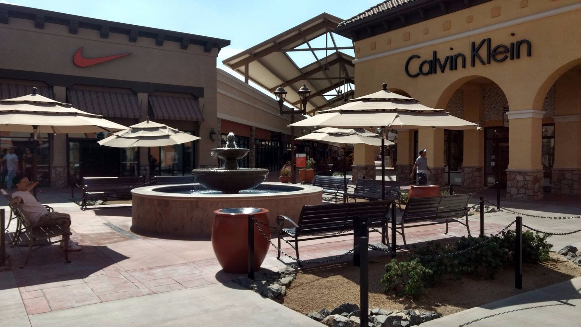 Calvin klein store tejon outlets