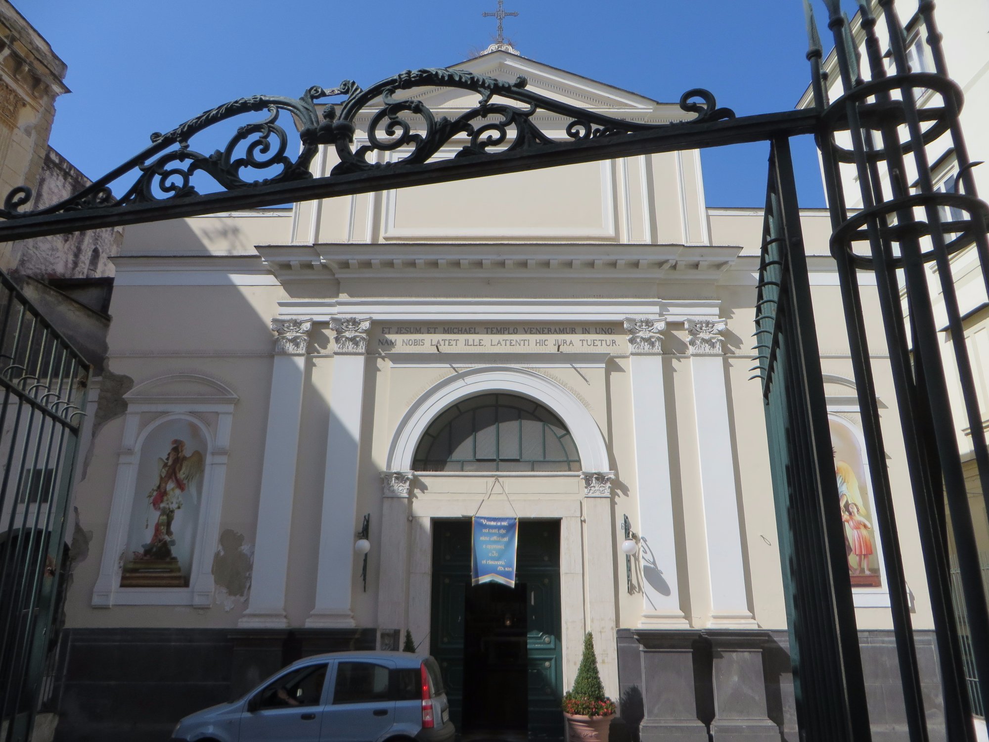 CHIESA DEL SANTISSIMO SACRAMENTO E SAN MICHELE ARCANGELO All You