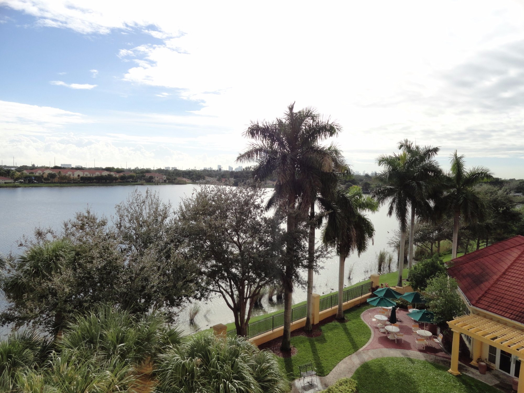 La Quinta Inn Suites By Wyndham Ft Lauderdale Airport C 1 2 9 C   View From Our Room 