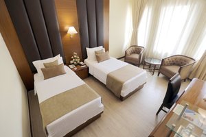Room & Suite