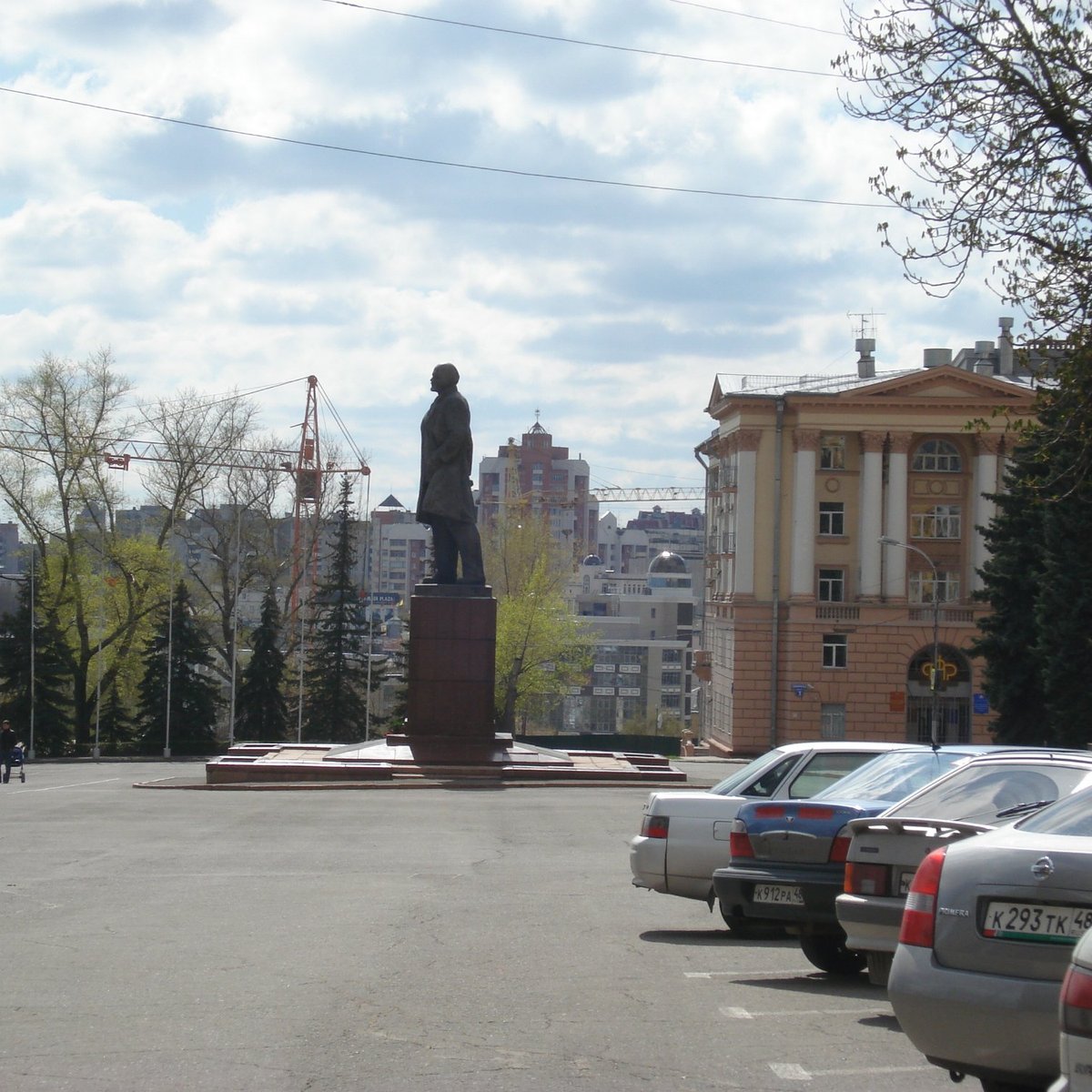 Ленино липецк. Ленина 3 Липецк. Ленина 10 Липецк. Памятник около Ривьеры Липецк. Ул Ленина Соборная 3 Липецк.