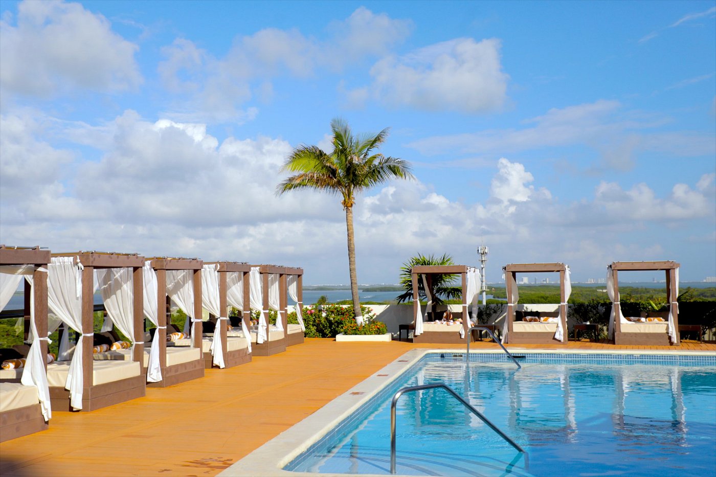 crown paradise club cancun reviews