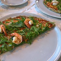 seafood pizza with gluten free hemp dough