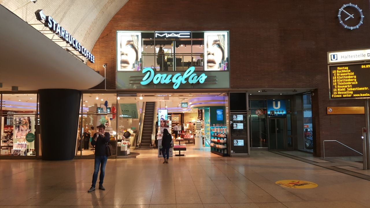 cologne stores in the mall