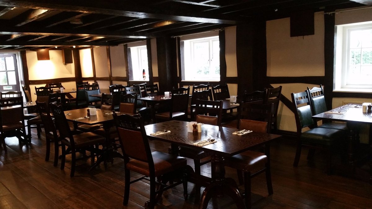 Hatton Arms Bar or Lounge: Pictures & Reviews - Tripadvisor