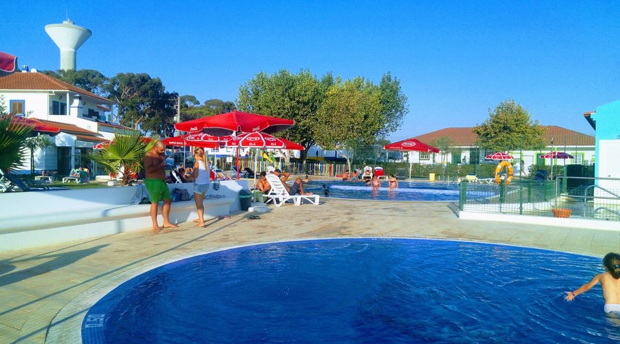 Piscinas de água salgada e jacuzzi