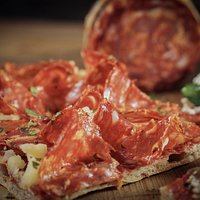 Pizza Salami Picante