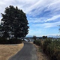 nice easy walking path.