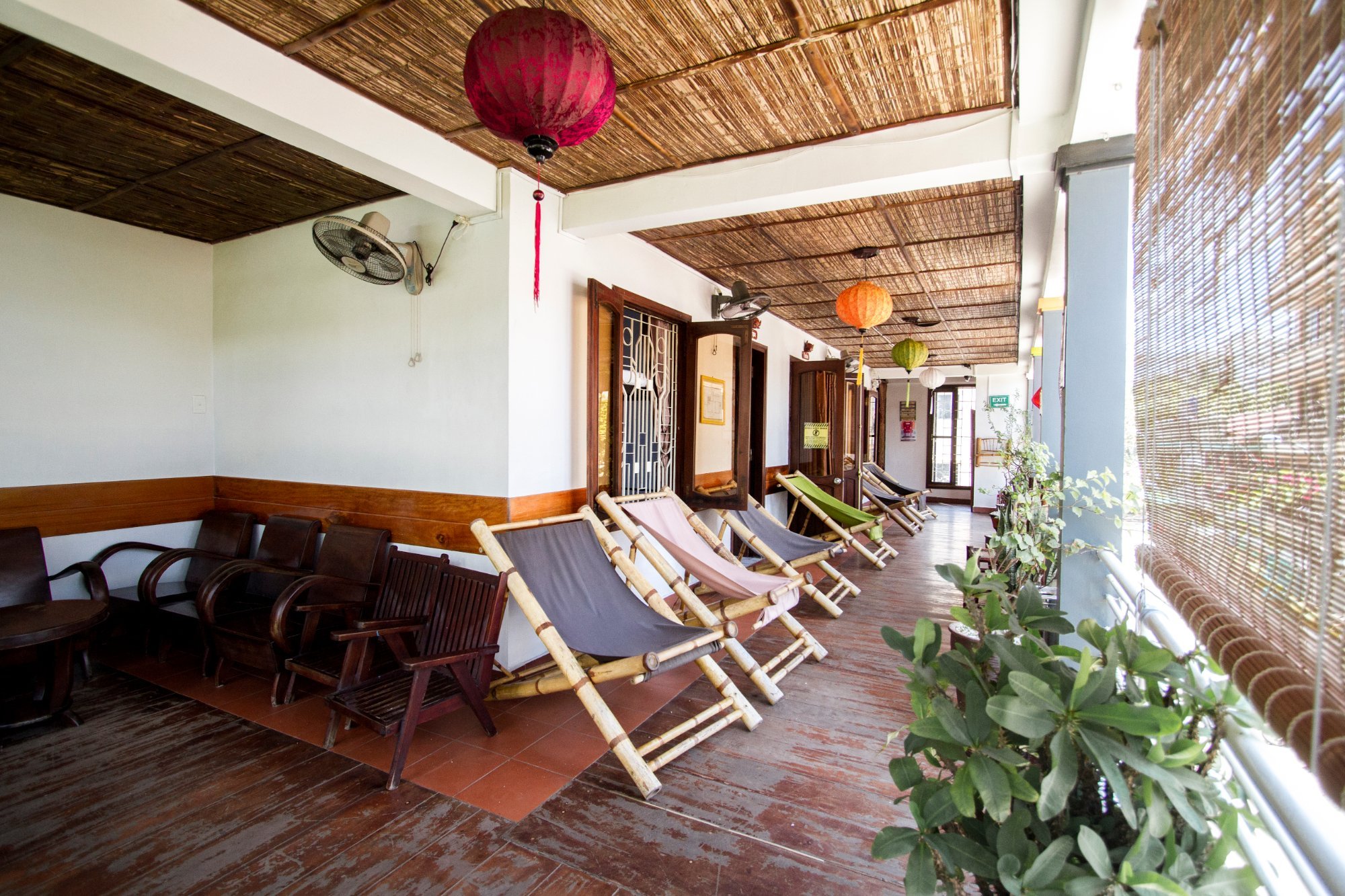 Vietnam Backpacker Hostels - Hue Hostel & Sports Bar by null