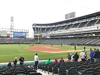 Trabaja González para un lugar en White Sox