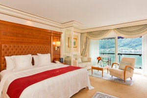 Room & Suite