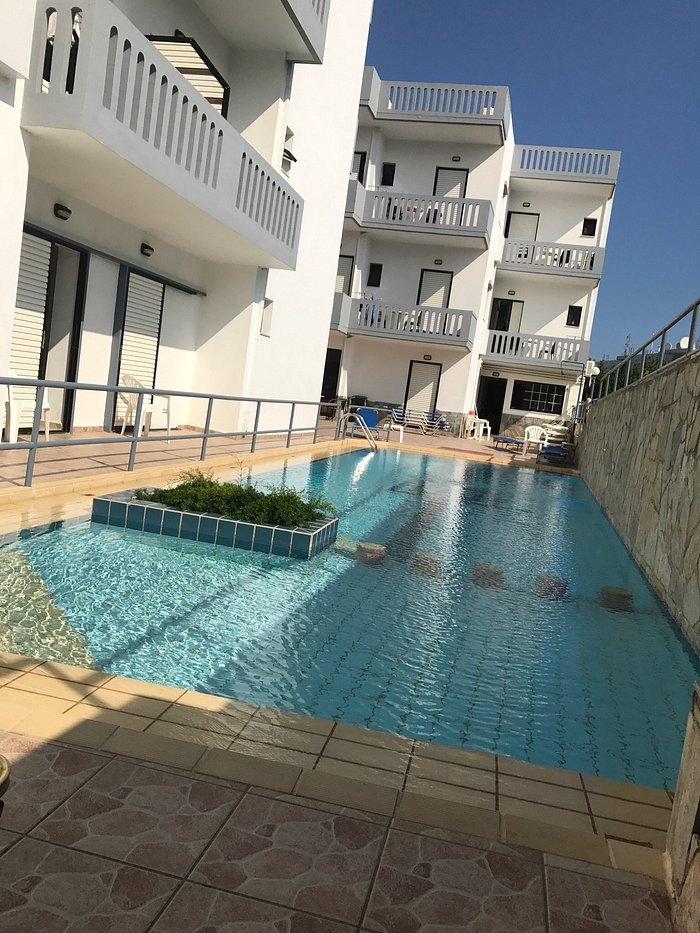 POPI APARTMENTS - Prices & Condominium Reviews (Agia Marina, Greece)