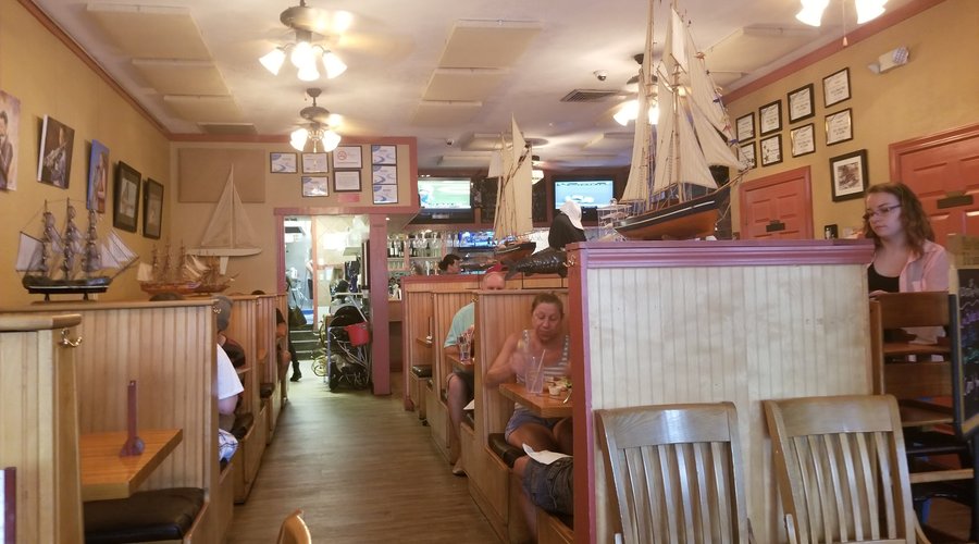 MJ's Raw Bar & Grille