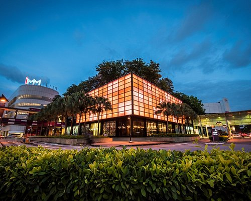 Guide to Finding the Best Shopping Mall Near Me in Singapore