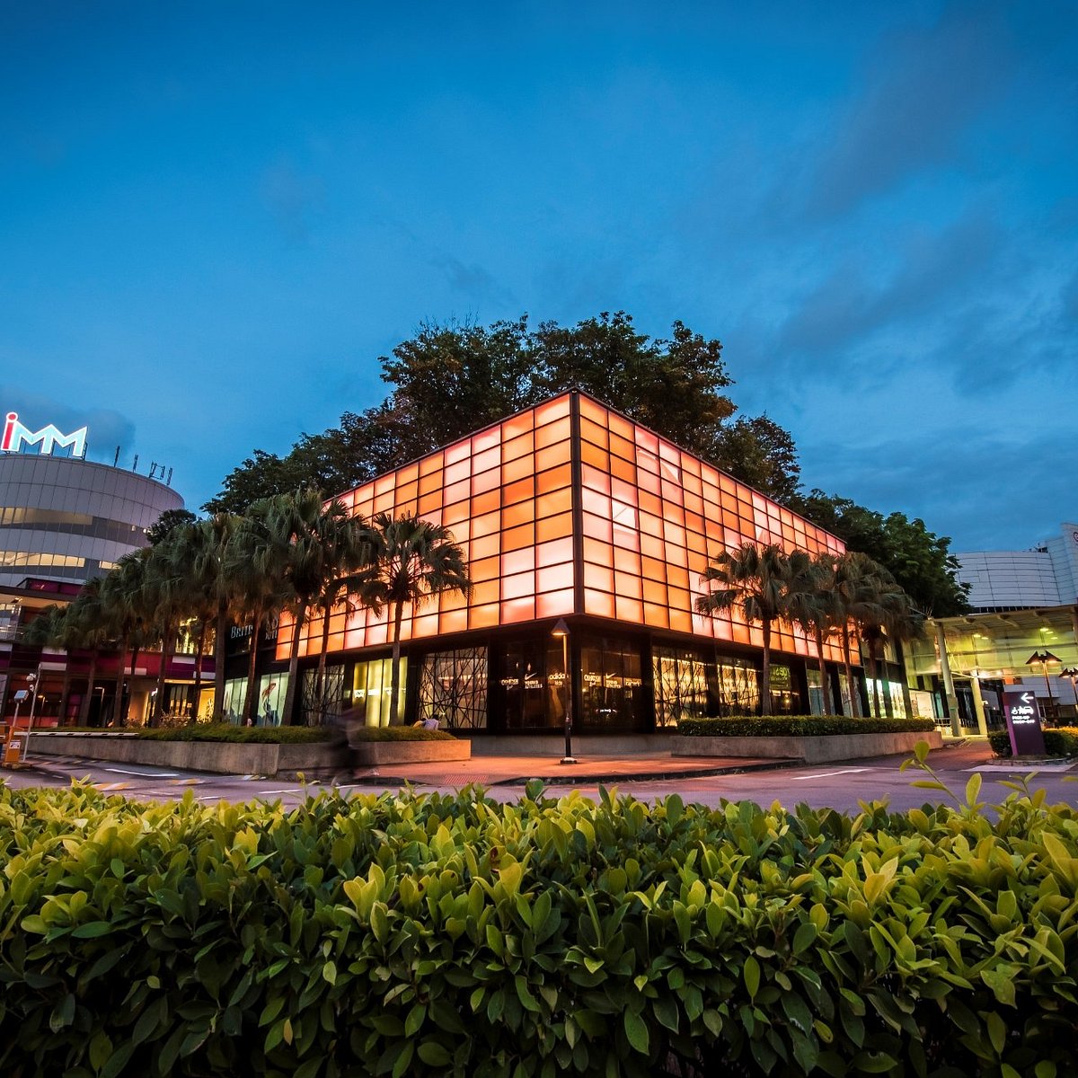 SINGAPORE-JUNE 17, 2018: Charles & Keith Store Outlet In Marina