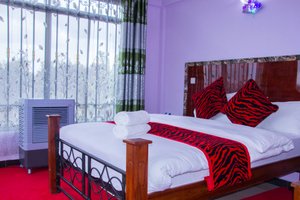 Room & Suite
