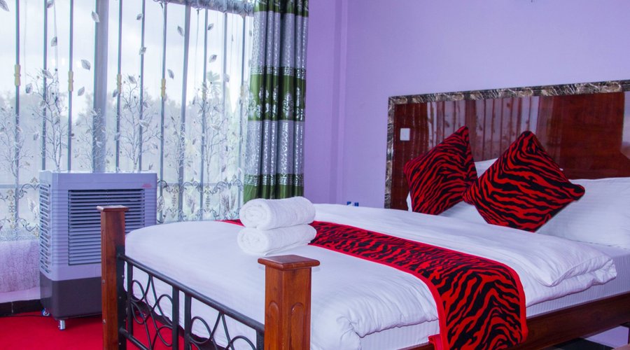 This is the most quality room at Africana Grand Hotel, comfy bed and a complete relaxation in Ar