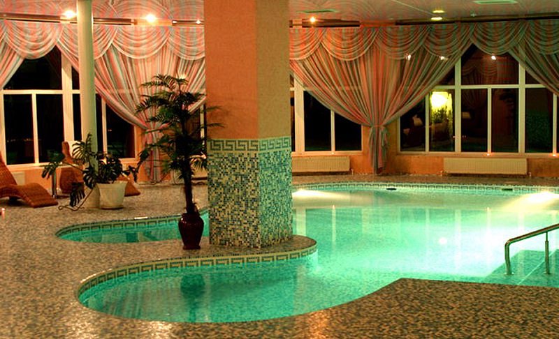 Гостиницы Домбая с бассейном: цены и фото года