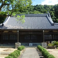 本 堂