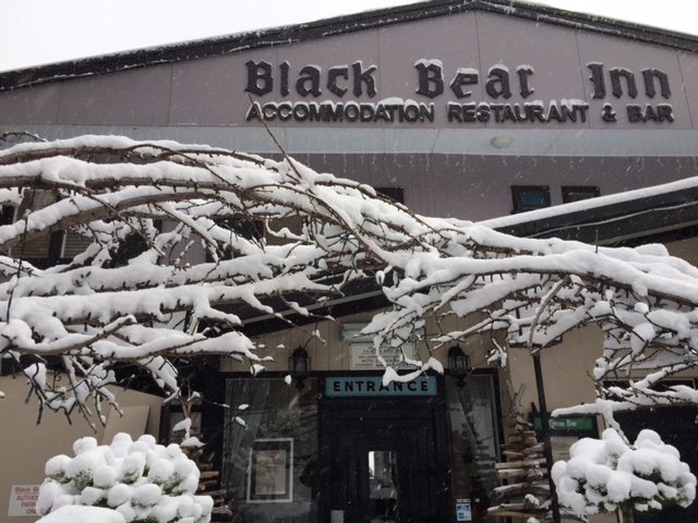 BLACK BEAR INN: 2021 Prices & Reviews (Thredbo Village) - Photos of B&B