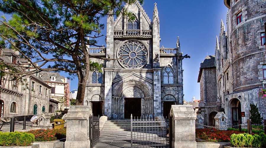 "Ba Na Hills" 