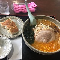 味噌ラーメンと餃子
