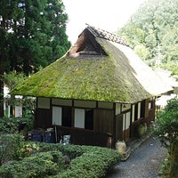 生家の全景