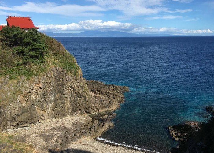 宮津弁天宮位於奧尻島東側海邊