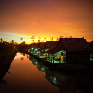 Sunset at Green Village 2 - Mekong lake view