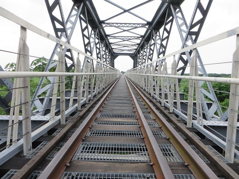 Huwei Steel Bridge image