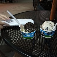 Cups of ice cream to end a meal - what more can you ask for !!!!!