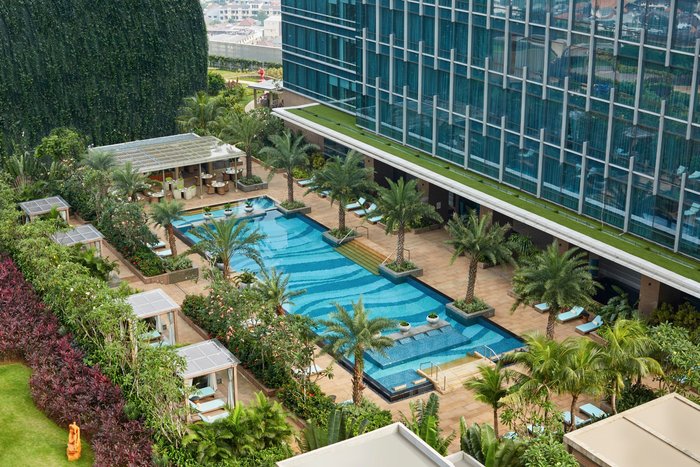 Raffles Jakarta Pool: Pictures & Reviews - Tripadvisor