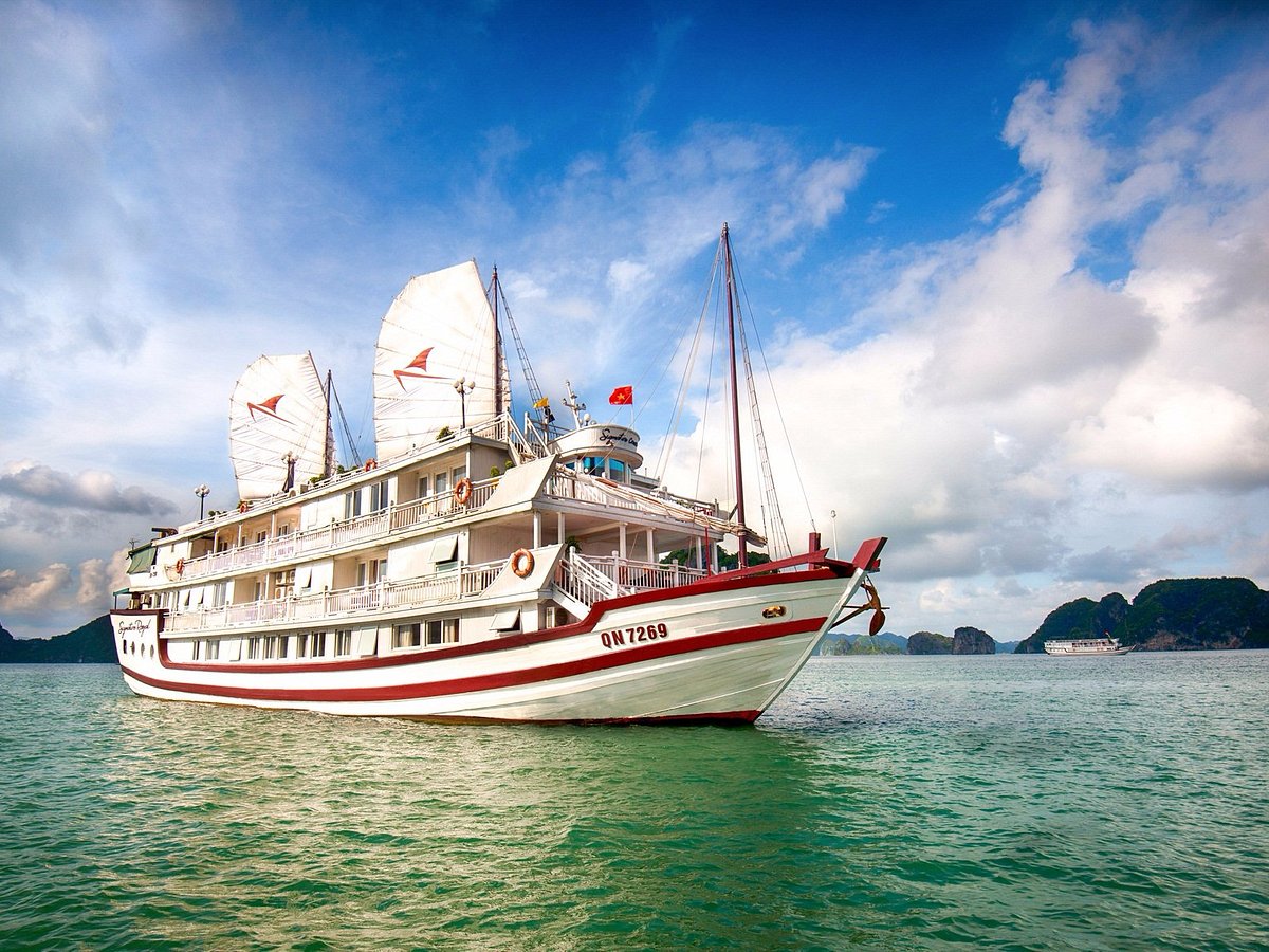 signature cruises vietnam