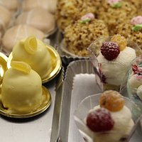 molti dolci innovaticvi e non i soliti mignon