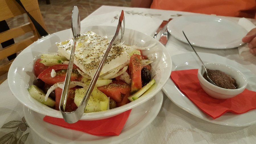 Χωριάτικη σαλάτα